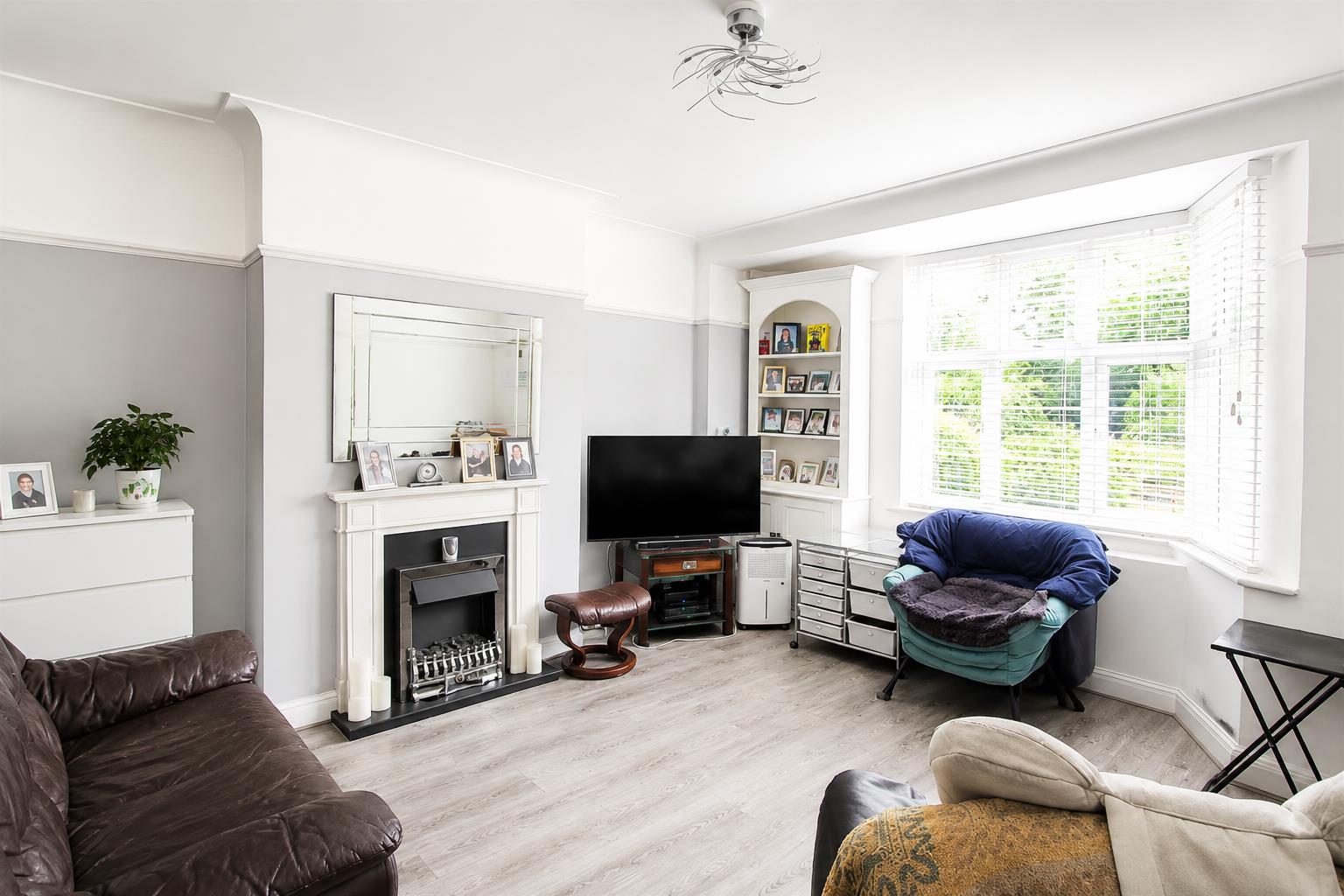 2 bed property in London Road, Sutton